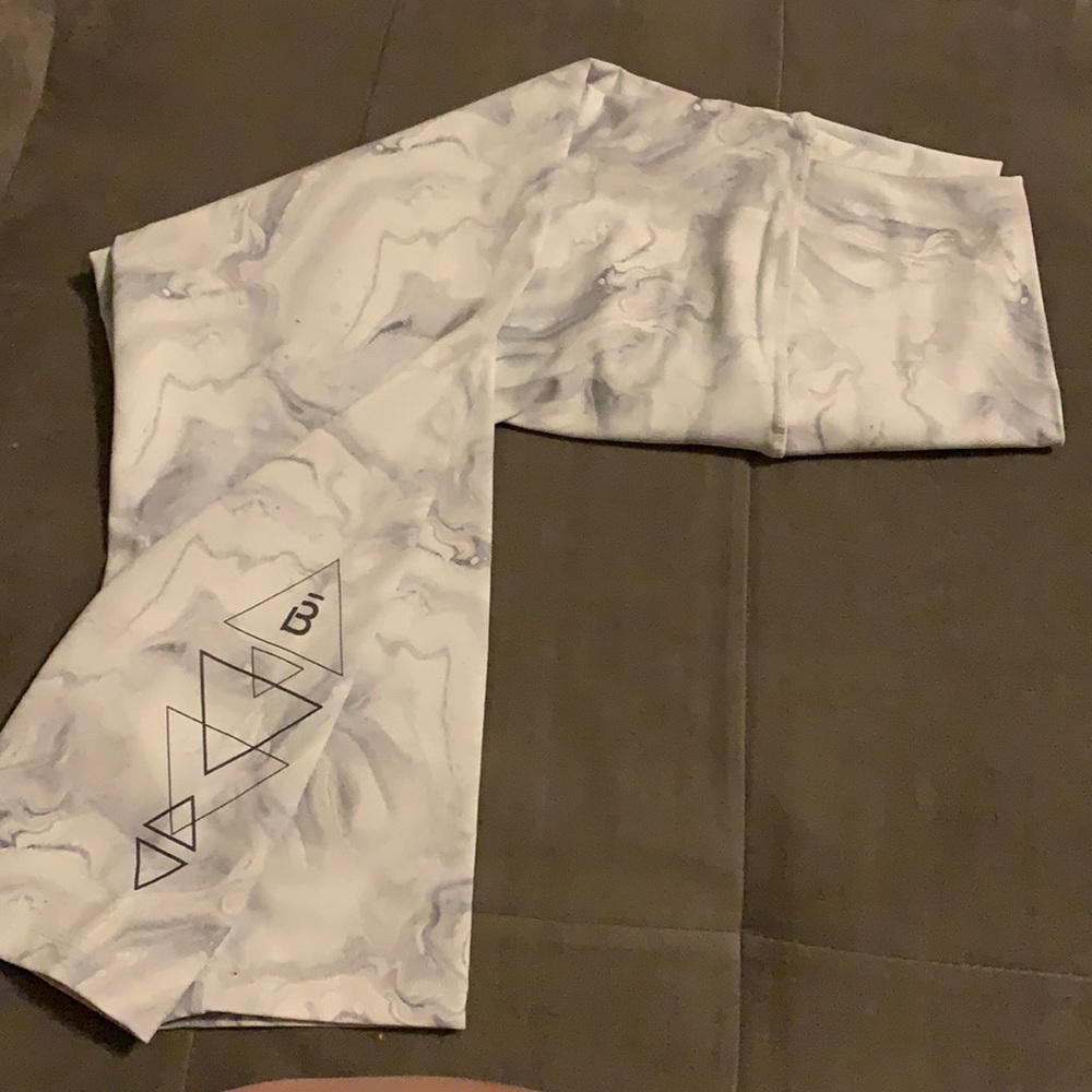 DYI White Marble crop leggings
